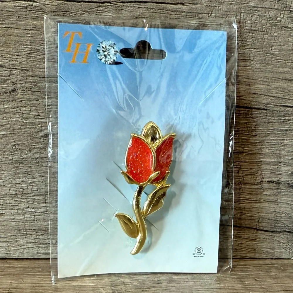 TH Flower Brooch